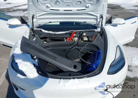 2019 Tesla Model 3 Long Range/Mid Range/Standard Range/Standard Range Plus z USA, uszkodzony, nr VIN 5YJ3E1EA2KF486370